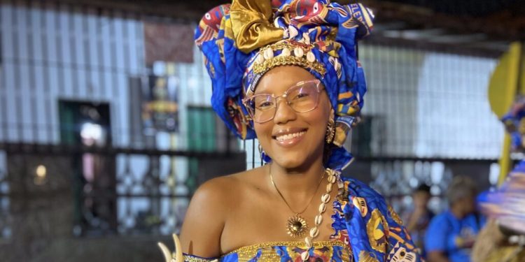 Madre Deus mantém tradição e reúne multidão no Circuito Vem Pra Madre