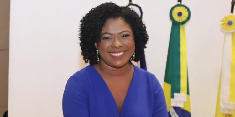 Quem é Esmênia Miranda, a vice que poderá comandar à Prefeitura de São Luís até 2028