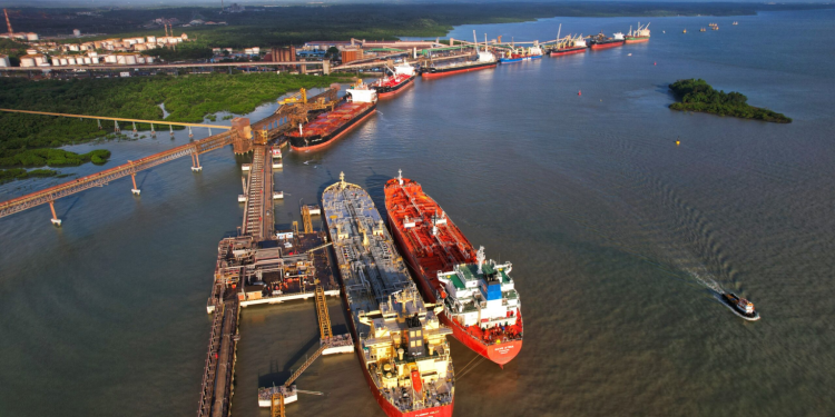 EMAP emite nota e diz que operações de combustíveis no Porto do Itaqui estão normais