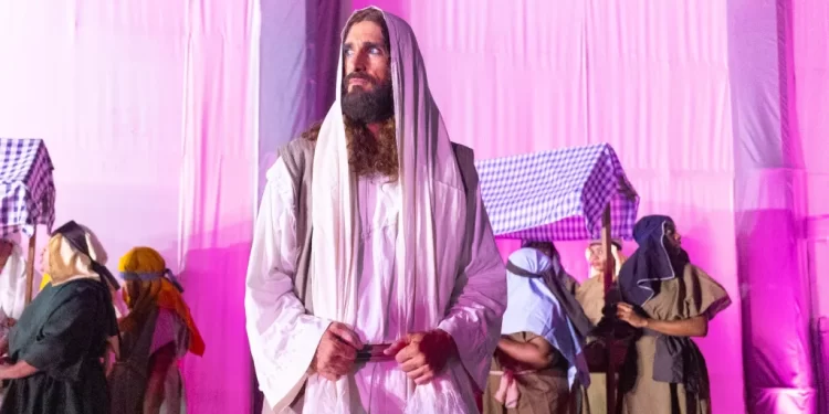 Via Sacra 2026: Anjo da Guarda transforma fé em manifesto por inclusão e justiça social