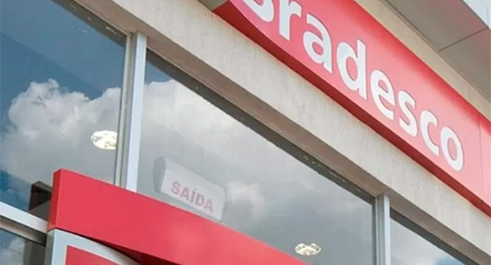 Caixas eletrônicos de agência do Bradesco na Holandeses são violados em possível tentativa de furto