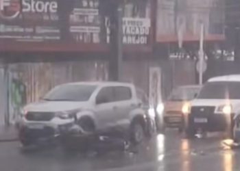 Acidente com 4 veículos na Daniel de La Touche deixa feridos e trava trânsito em São Luís