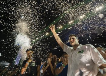 Atos lotados reforçam avanço de Orleans e elevam tensão na disputa estadual