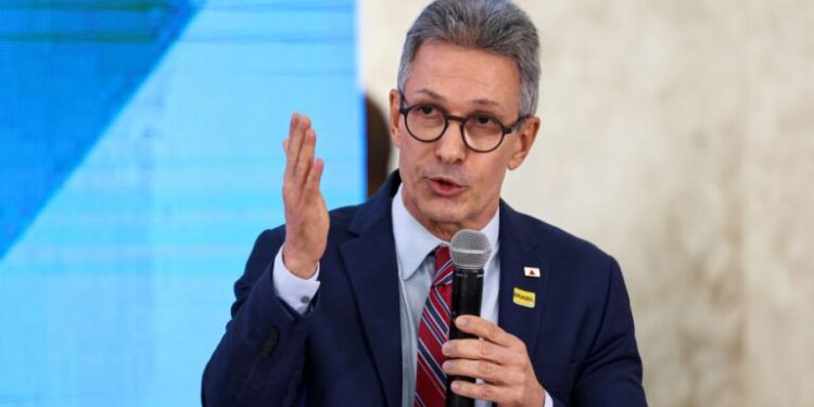 Zema diz que STF “está podre” e alerta: “jornalistas serão calados e censurados”