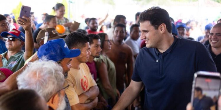 Orleans Brandão reúne multidão em Tutóia e destaca avanços do Maranhão