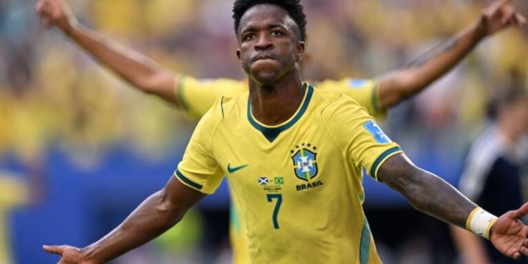 Com dois de Vini Jr. e volta de Neymar, Brasil goleia Escócia e avança para segunda fase da Copa