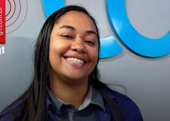 Pela primeira vez, mulher passa a operar guindaste no cais do Porto do Itaqui, no MA