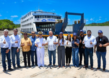 Carlos Brandão entrega novo ferryboat São Miguel